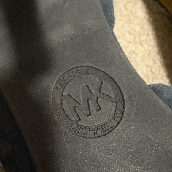 Micheal Kors - Blue Leather Heels. - Picture 6 of 6